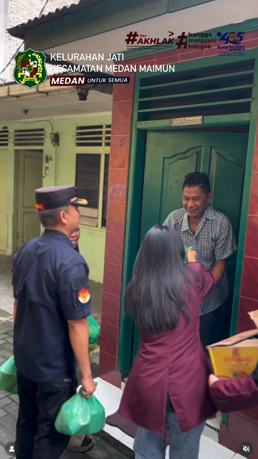 Lurah Jati Menemani Adik-Adik Dari Universitas Bina Nusantara Dalam Melaksanakan Tugas Kuliah Pendidikan Kewarganegaraan